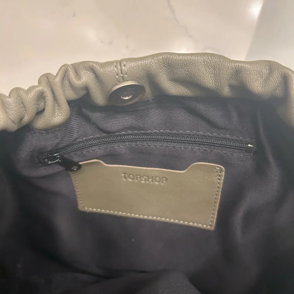 Topshop Olive Drawstring leather Shoulder Bag - Picture 5 of 10